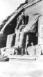 Detail soch u vchodu do velkého skalního chrámu v Abú Simbel