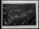 Prvomájová manifestace po 1. světové válce na Kladně (1918? - 1919?) Daroval soudr. Karel Týbl, Na Perštýně 15, Praha 1