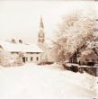 Skleněný stereonegativ: kostel sv. Hedviky v Supíkovicích v zimě (1906)