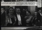 život buržoazie 1934 (pol. president Dr. Dolejš s chotí a paní Malypetrovou)