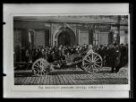 1905 - volební právo. Vůz znázorňující pochování privilegií tažený voly při manifestaci za volební právo v r 1905 v Praze