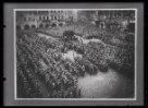 Fotografie, vojenská přehlídka na Staroměstském náměstí v Praze, 28. 10. 1918.