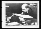 Fotografie, V. I. Lenin za stolem při studiu dokumentů