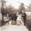 Rodinný snímek ze Supíkovic, červen 1900 (skleněný stereonegativ)