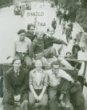 členové Divadla 5. května během květnových dní r. 1945