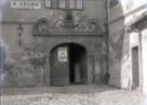 Uherské Hradiště, portál bývalé vojenské nemocnice