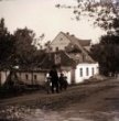 Skleněný stereonegativ: vyhořelý dům bez střechy v Supíkovicích (1904)