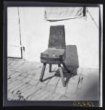 Stará dubová židle ve sbírce musea v Mohácsi